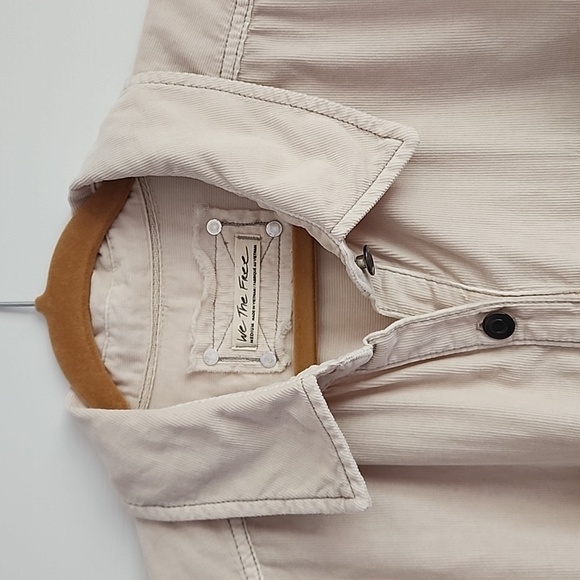 FREE PEOPLE Baby Cord Buttondown / shacket Champagne Dream size M NWOT - Picture 11 of 15